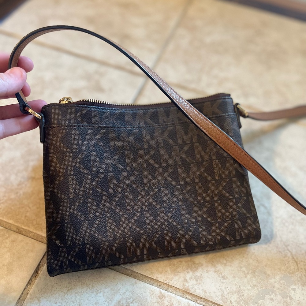 Michael Kors crossbody purse